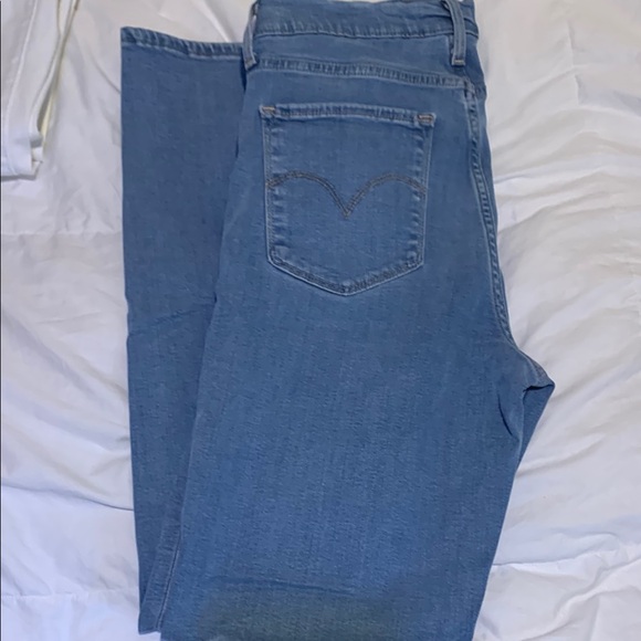 Women’s 724 High Rise Straight Jeans 

Bundle Deal … 7 Jeans - Picture 3 of 8